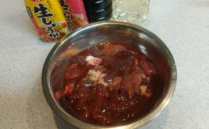 鶏レバーと小松菜の炒め物の作り方02
